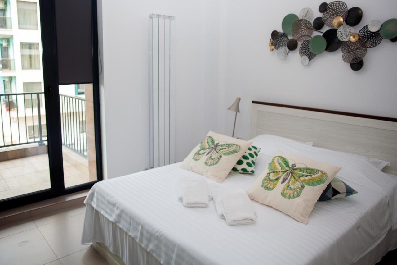 Green Apartament Near The Beach Navodari Exterior photo