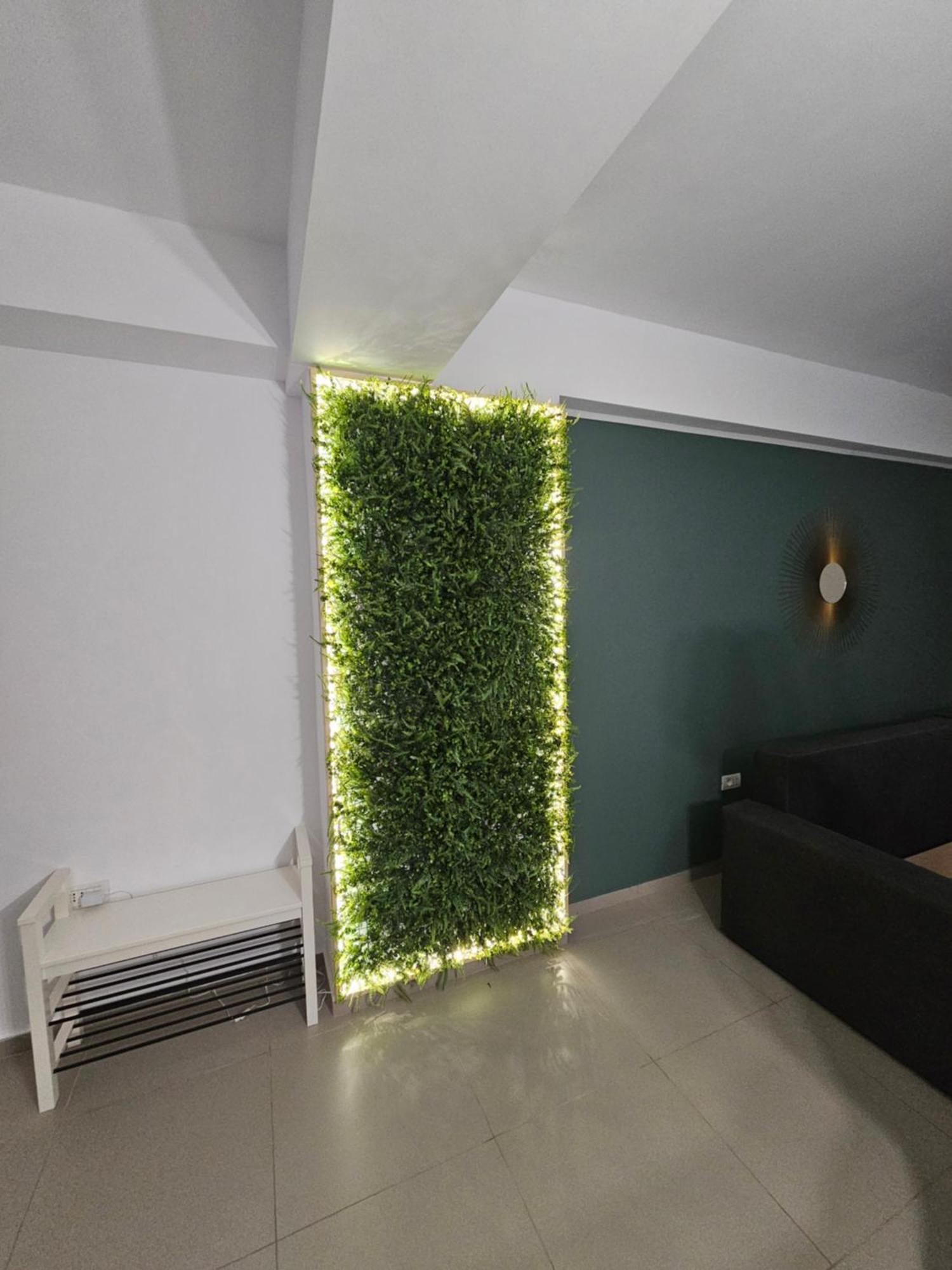 Green Apartament Near The Beach Navodari Exterior photo